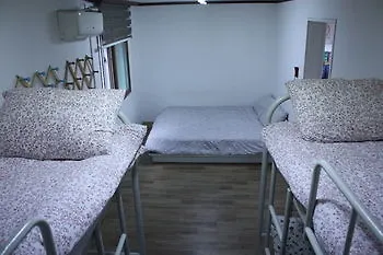 فندق Itaewon Backpackers سيول 2*,